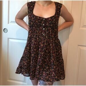 Cutie Pie Floral mini dress Urban Outfitters Sz Small